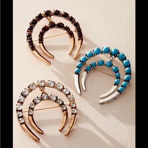 6011. Free People Horsing Around Brooch